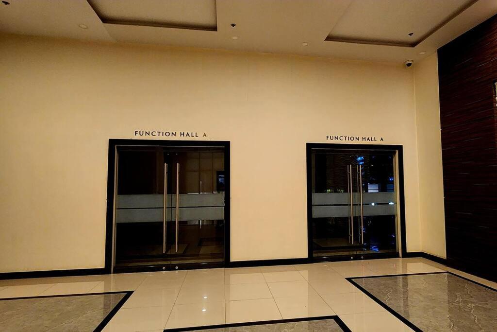 Casa Antonio At Uptown Parksuites Tower One Bgc Manila Exterior photo